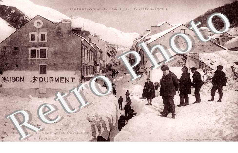 Le Village apres l'avalanche 1907