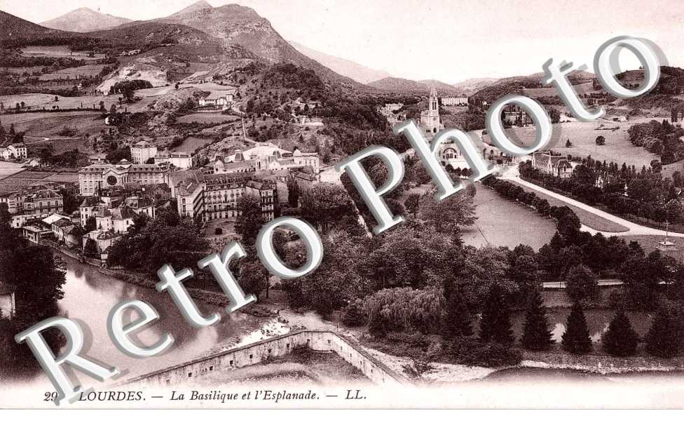 LA BASILIQUE ET L'ESPLANADE