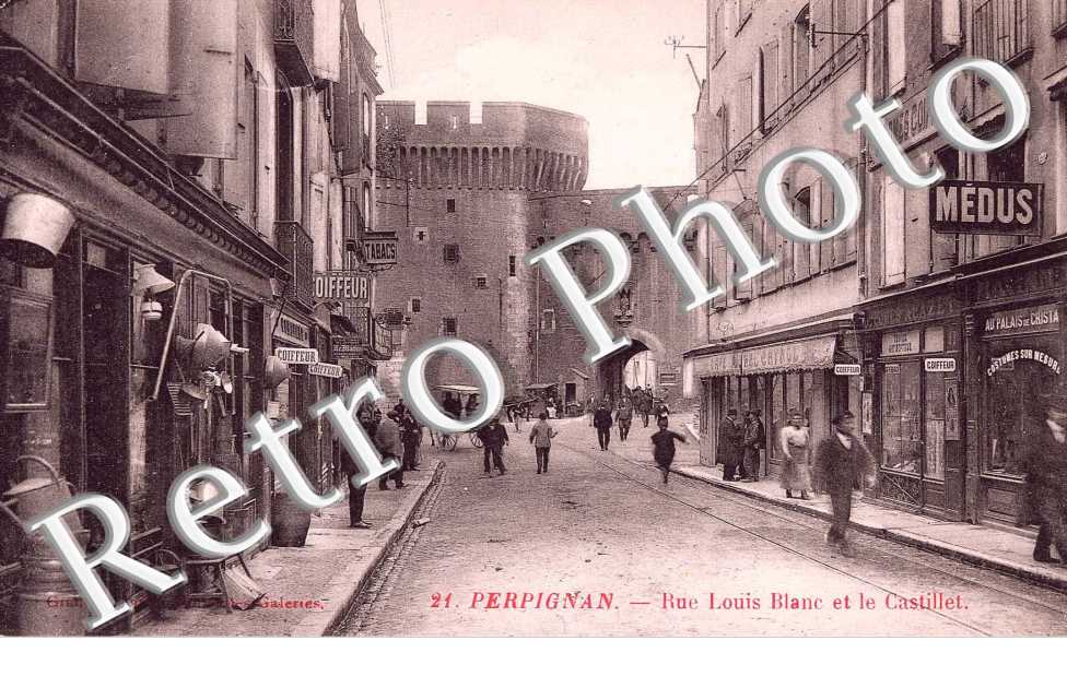Rue Louis Blanc et le Castillet
