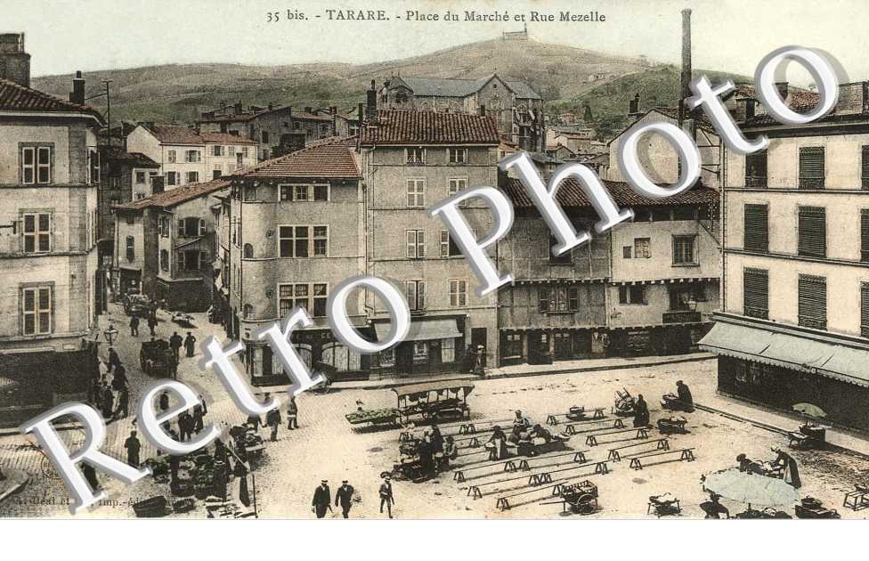 Place du marche et rue Mezelle (couleur)