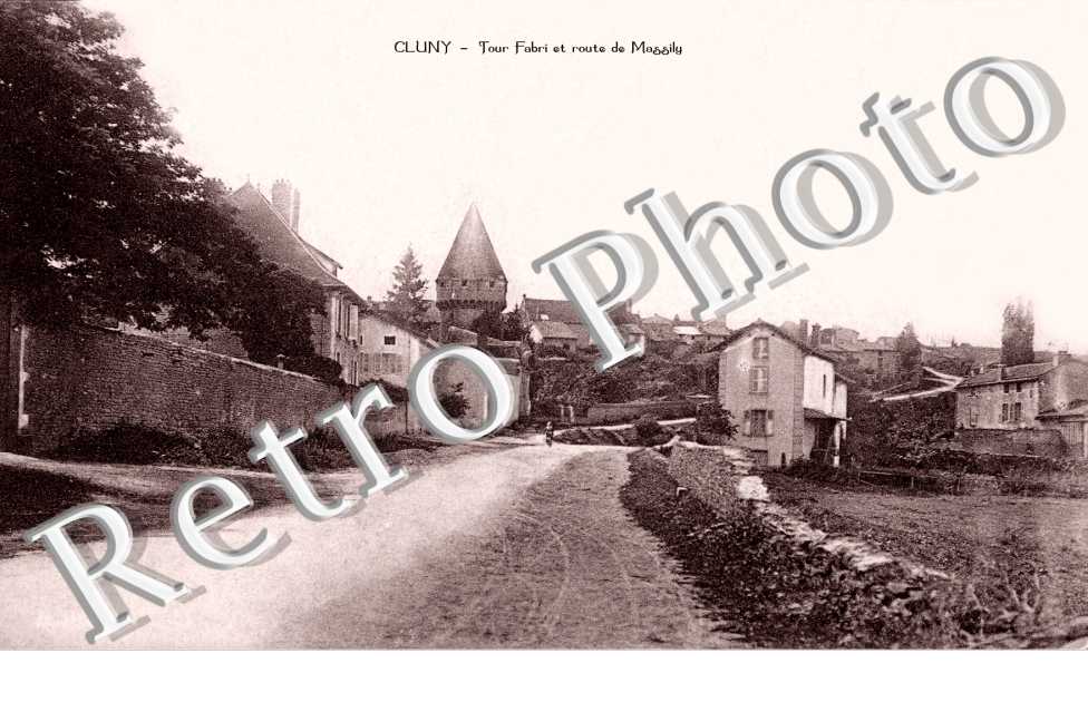 Tour Fabri et Route de Massilly