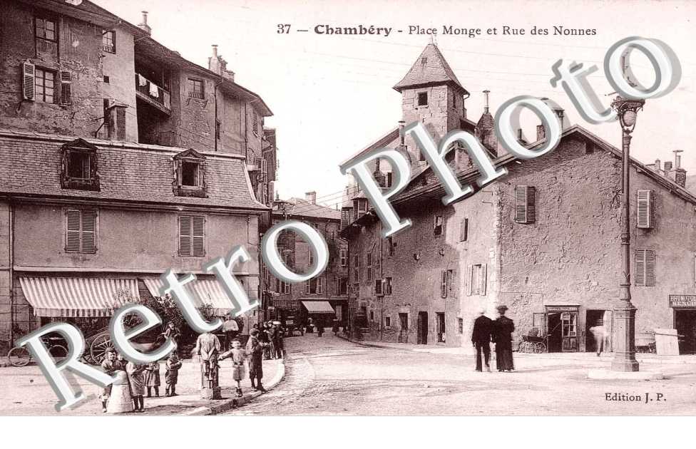 Place Monge et rue des Nonnes