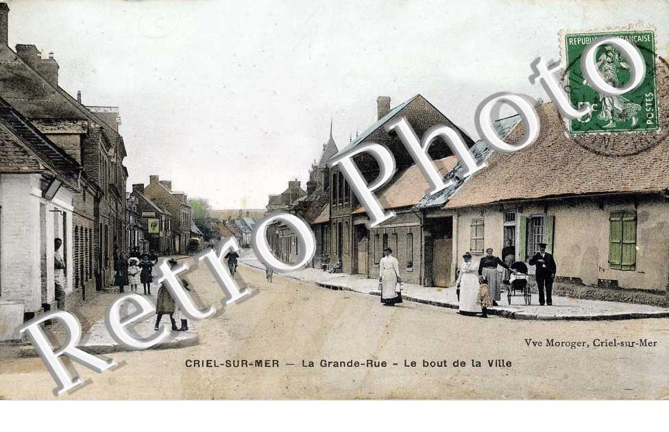La grande rue - Le bout de la ville
