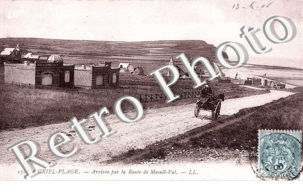 Arrivee par la Route de Mesnil Val