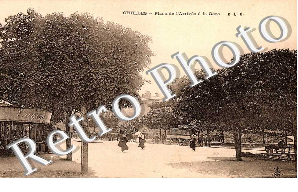 Place de l'Arrivee a la gare