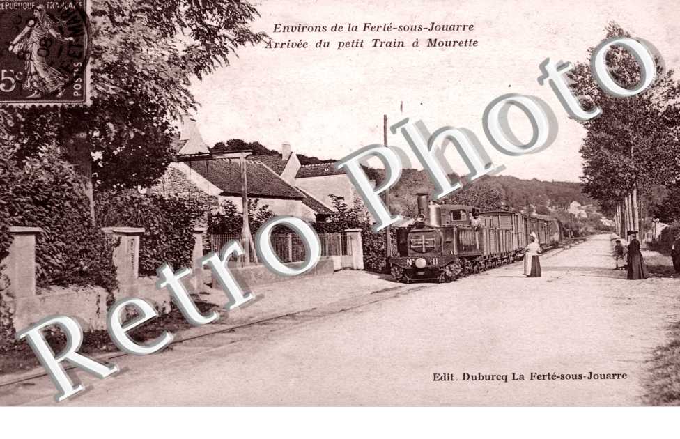 arrivee du petit train a Mourette