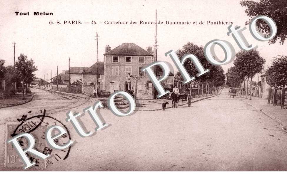 Carrefour des routes de Dammarie et de Ponthierry