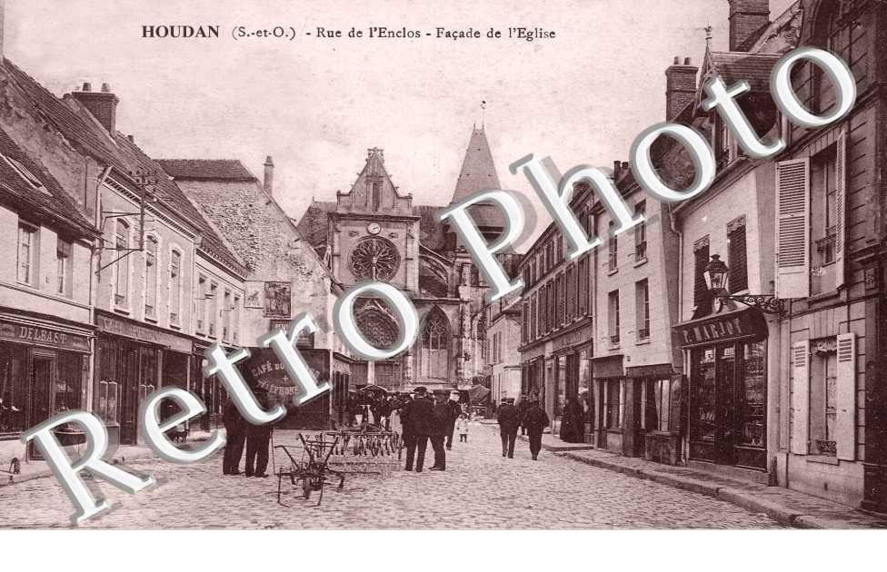 rue de l'Enclos, façade de l'église