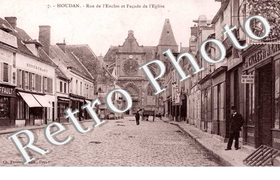 Rue de l'Enclos et Eglise