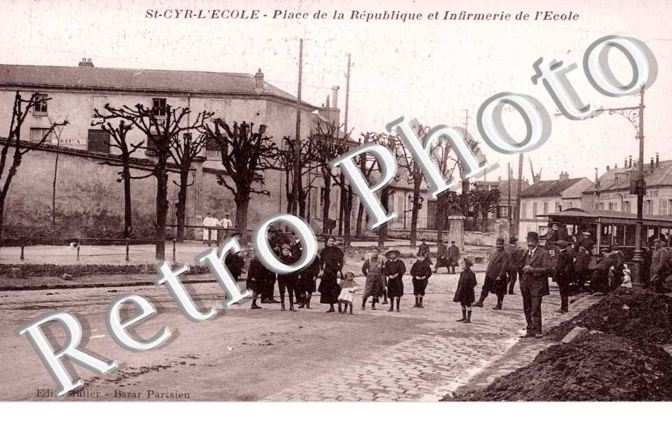 la Place de la Republique et l'Infirmerie de l'Ecole