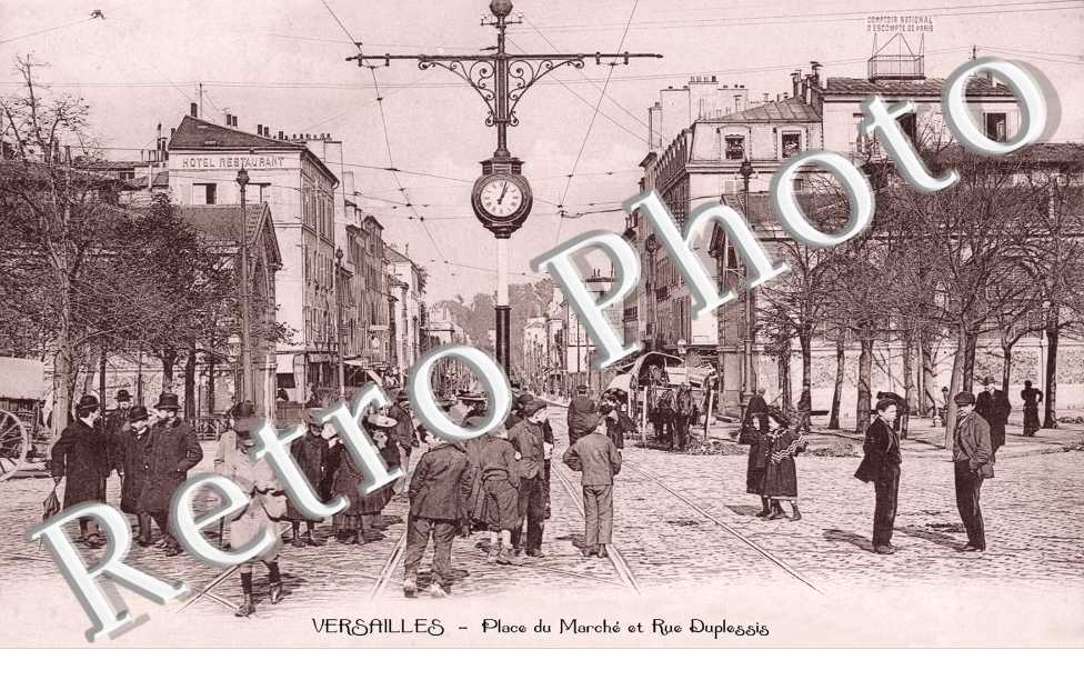 Place du Marche et Rue Duplessis