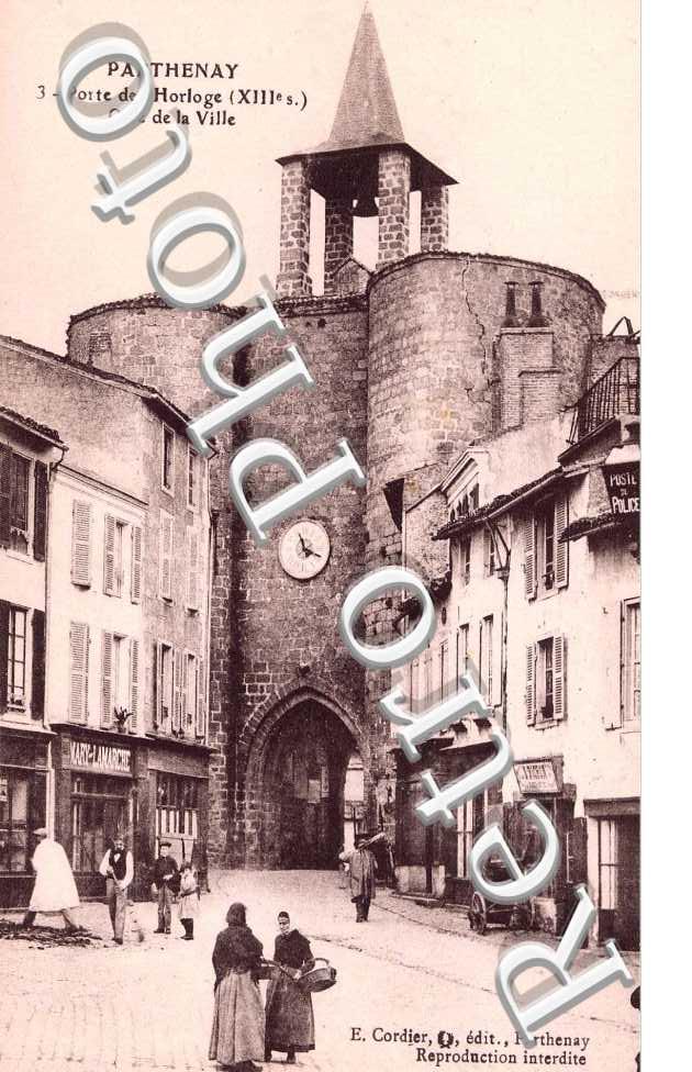 PORTE DE L'HORLOGE (XIII) COTE DE LA VILLE