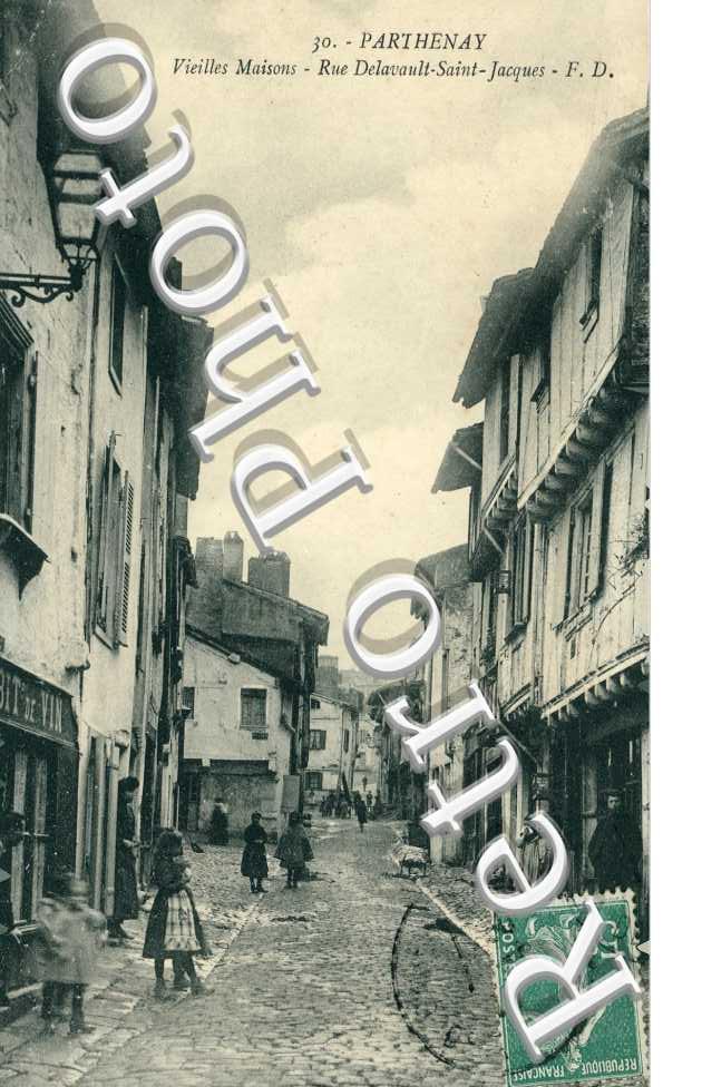 Vieille Maisons. Rue Delavault Saint Jacques