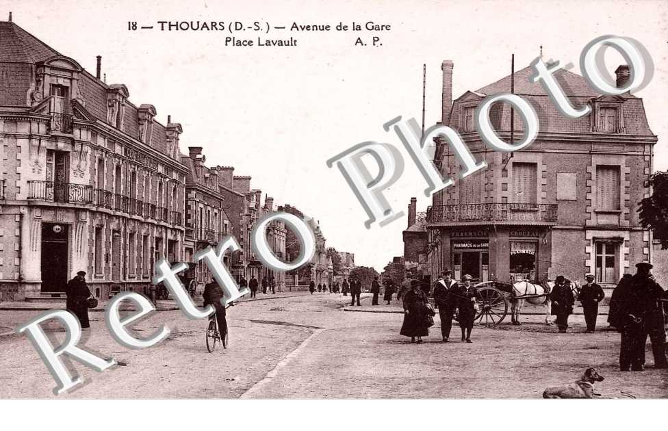 Avenue de la Gare, PLace Lavault