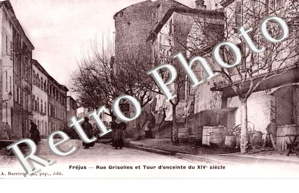 Rue Grisolles et Tour d'enceinte du XIVe siecle