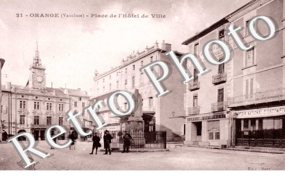 la Place de l'Hotel de Ville