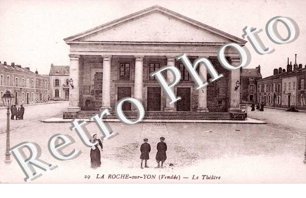 Le Theatre