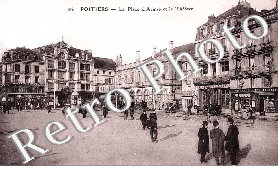 LA PLACE D'ARMES