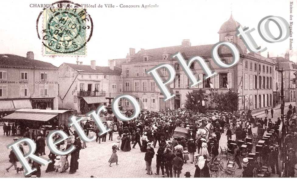 place de l'hotel de ville Concours agricole