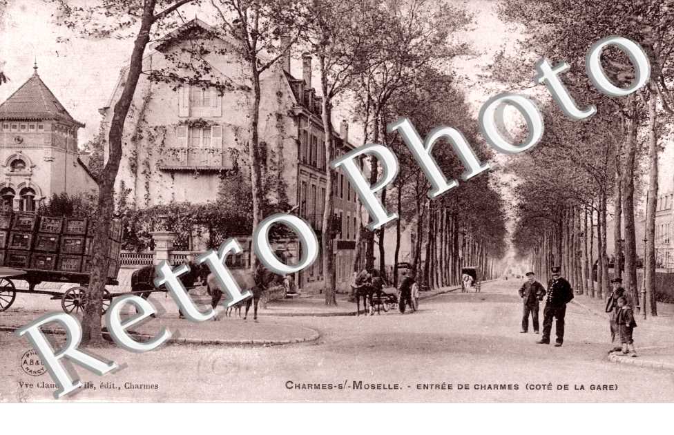 entree, cote de la gare