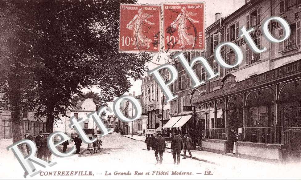 La grande rue et l'hotel moderne