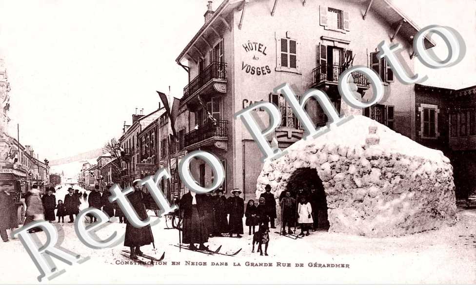 CONSTRUCTION en neige dans la grande rue