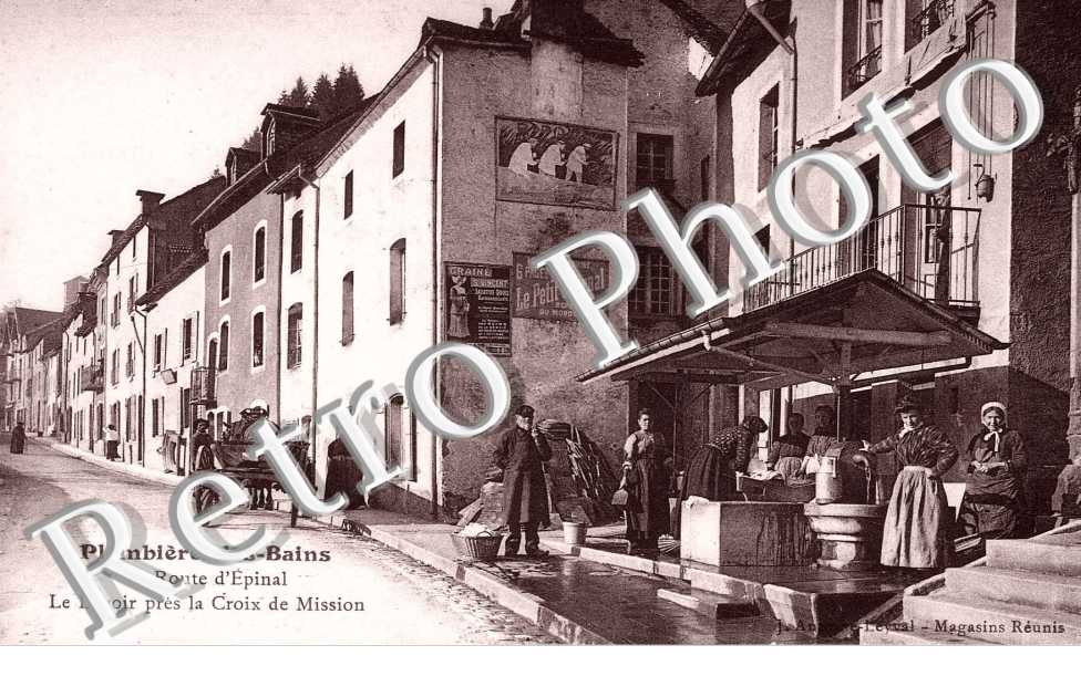 Route d'Epinal - Le lavoir pres la croix de mission