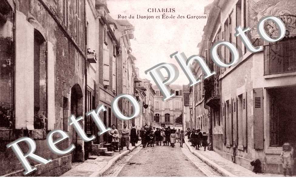 Rue du Donjon et Ecole des Garcons
