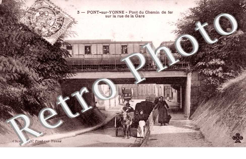 Pont du Chemin de Fer sur la Rue de la Gare