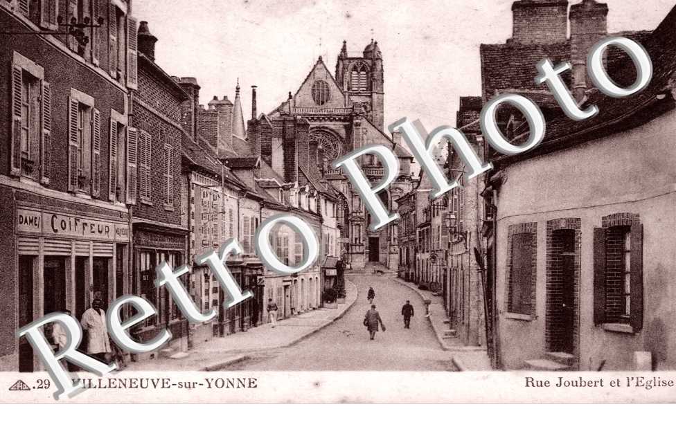 Rue Joubert et l'Eglise