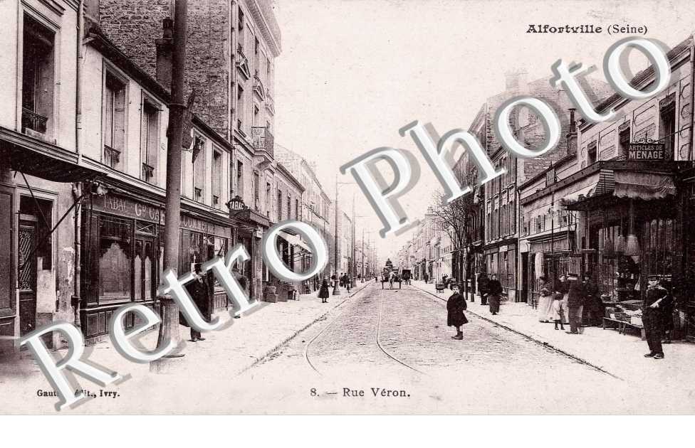 Rue Véron