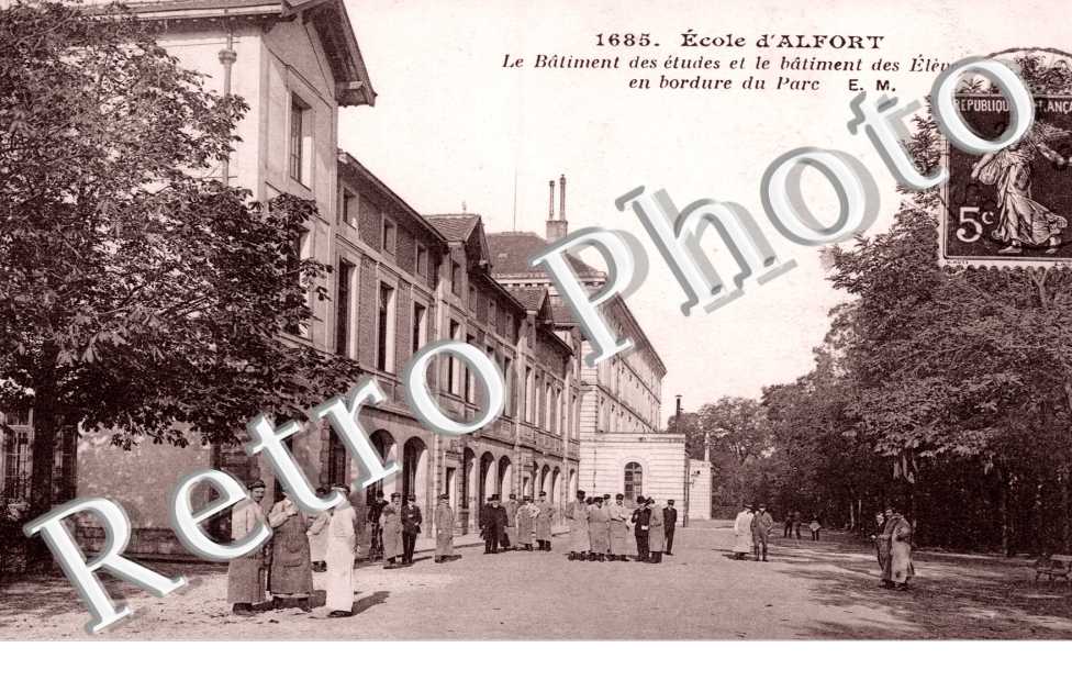 L'Ecole d'Alfort, Batiment des etudes et le batiment des Eleves
