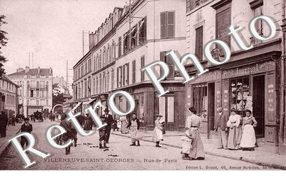 RUE DE PARIS (PETIT JOURNAL A DROITE)