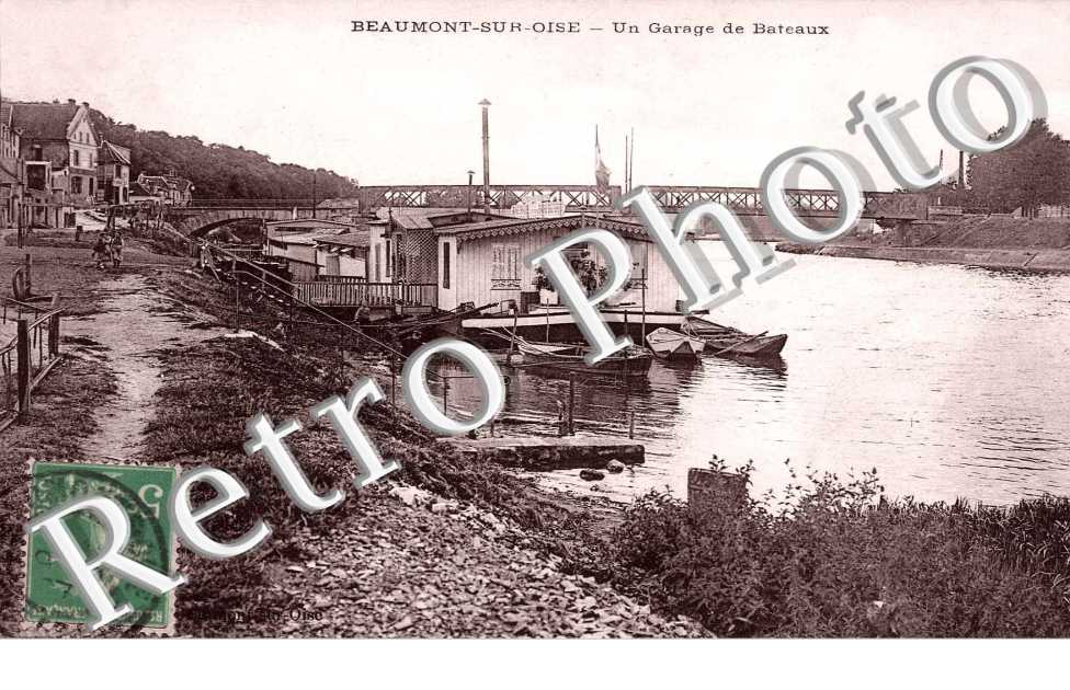 Un Garage de Bateau