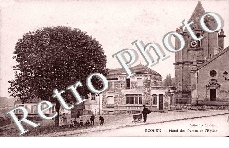 Hotel des Postes et L'Eglise