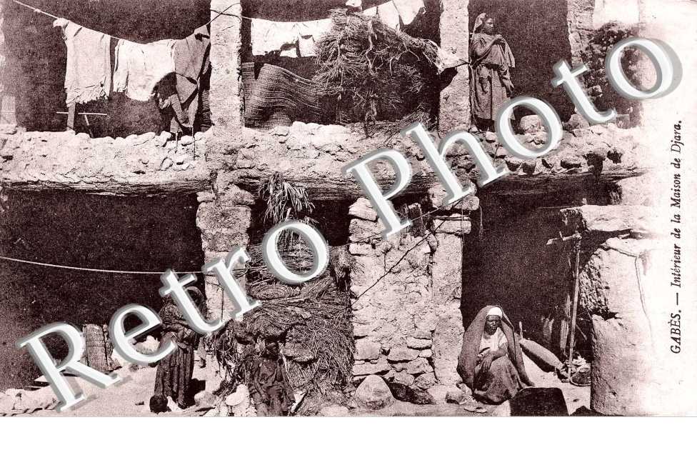 Interieur de la maison de Djara