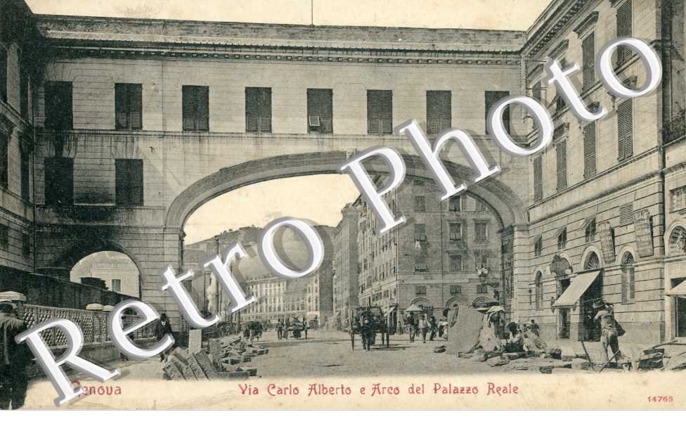 Via Carlo Alberto e Arco del Palazzo Reale