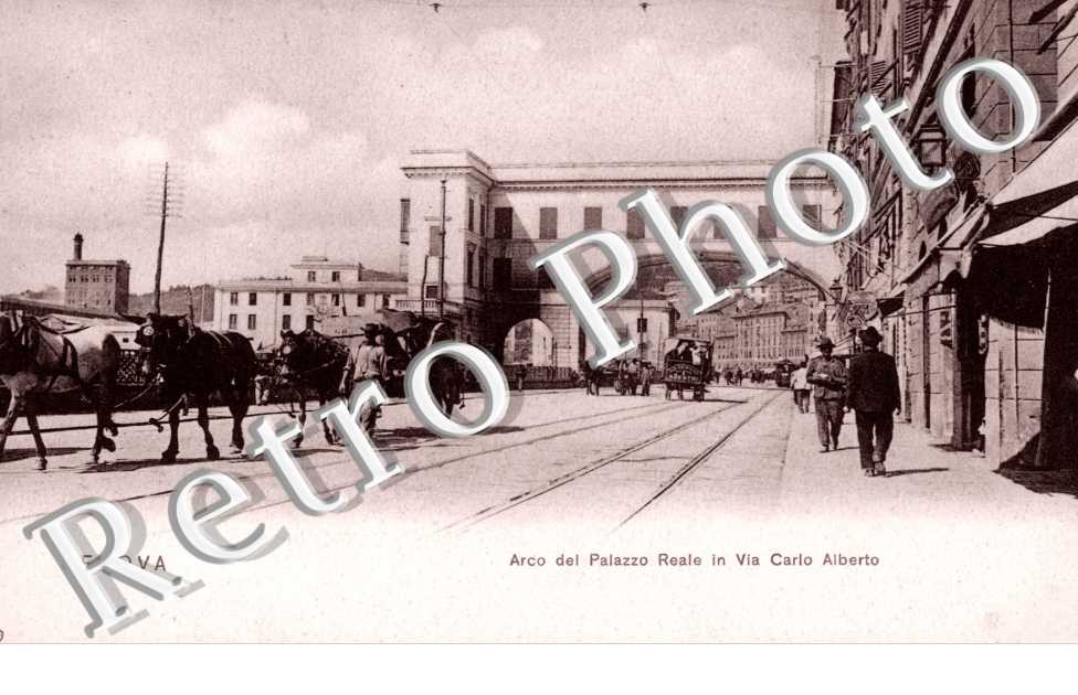 Arco del Palazzo Reale in via Carlo Alberto