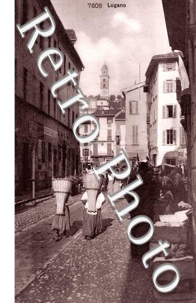 Une rue un jour de marché