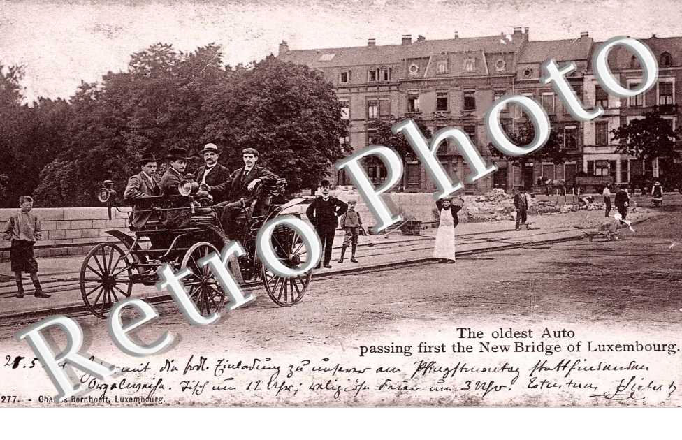 The oldest Auto passing first the New Bridge of Luxembourg