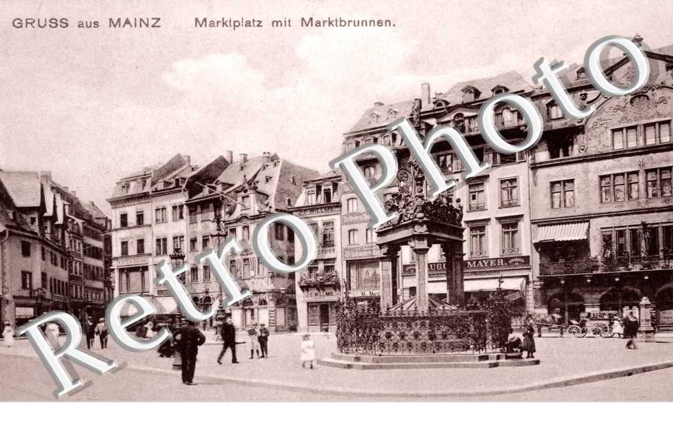 marktplatz mit Marktbrunnen