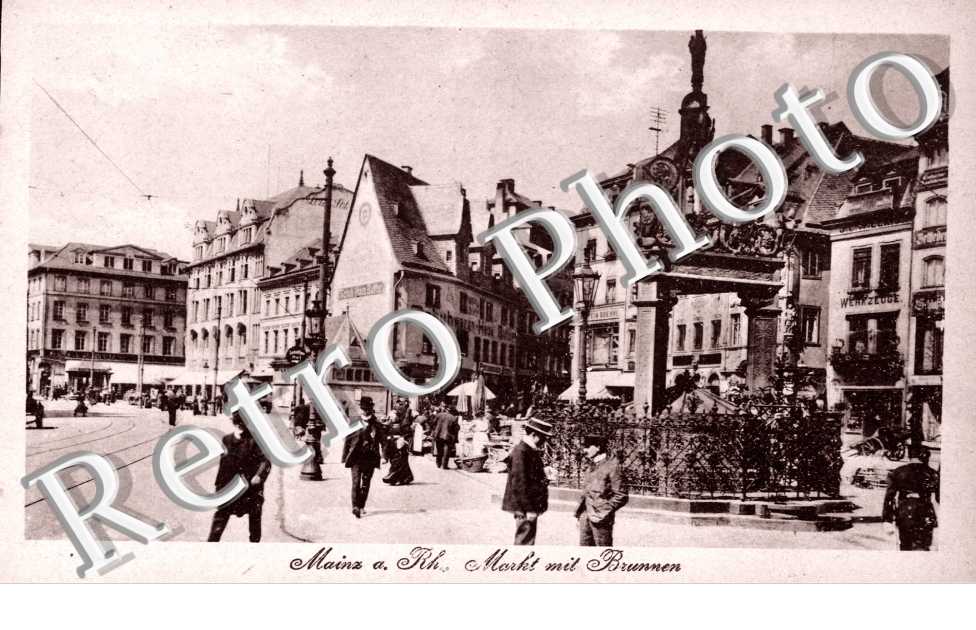 markt mit Brunnen