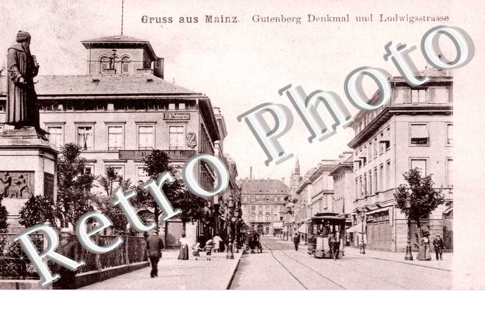 Guentenberg Denkmal und Ludwigstrasse
