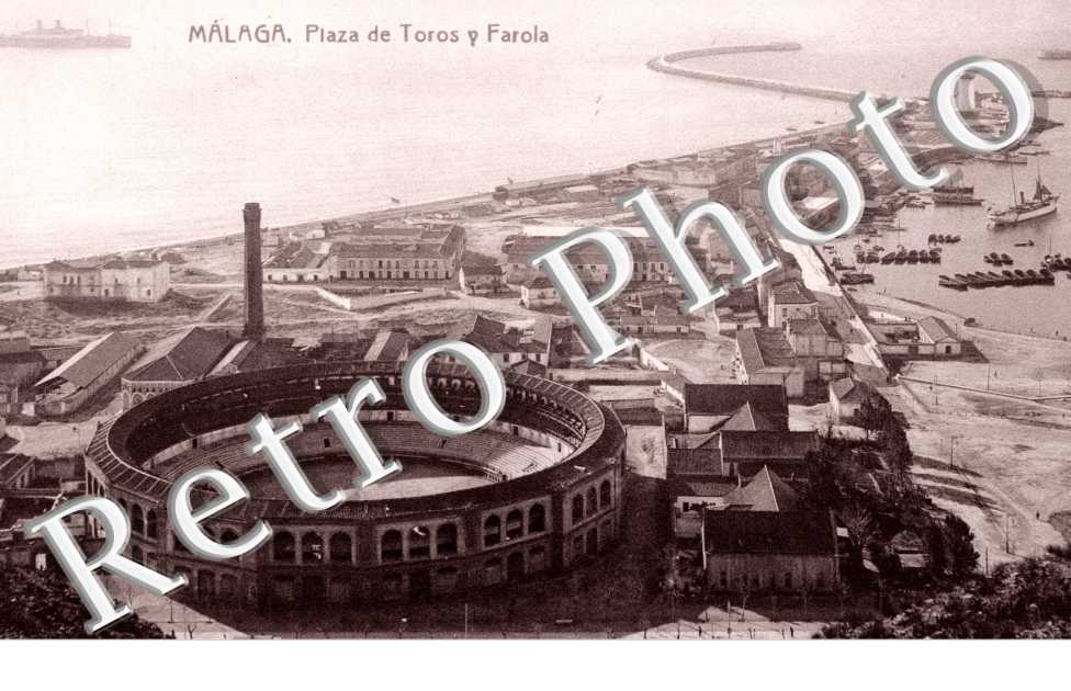 Plaza de Toros y Farola