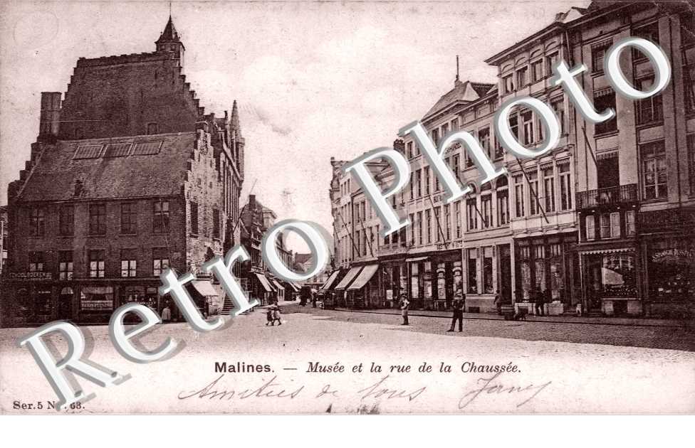 Musee et la rue de la Chaussee