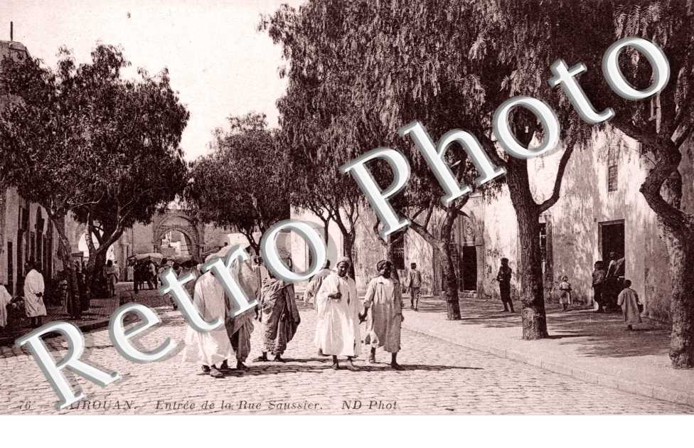 Entree de la Rue Saussier
