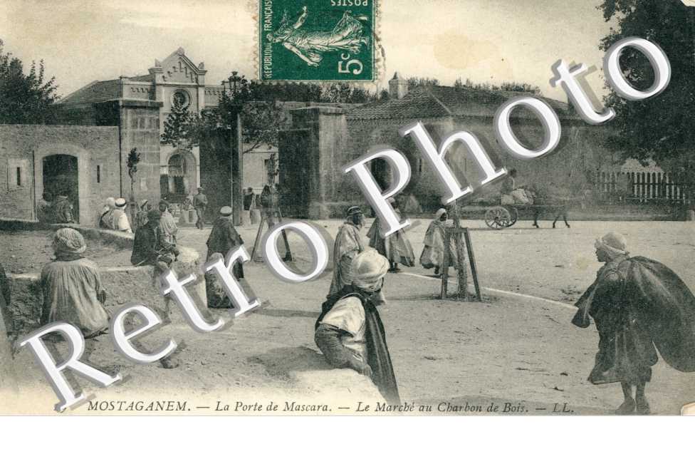 Porte de Mascara, Marche au Charbon de Bois