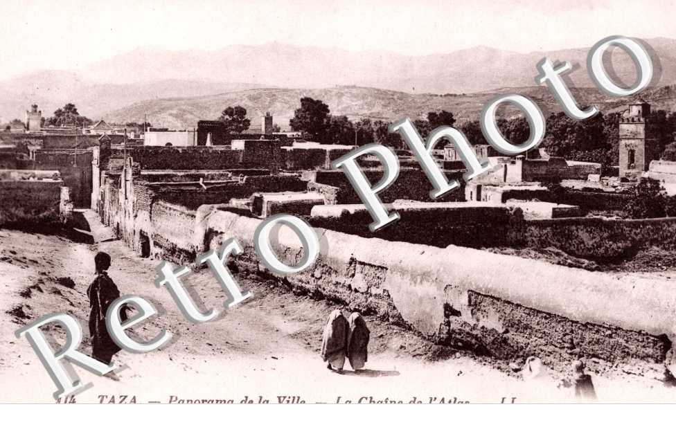 Panorama de la Ville, la Chaine de l'Atlas