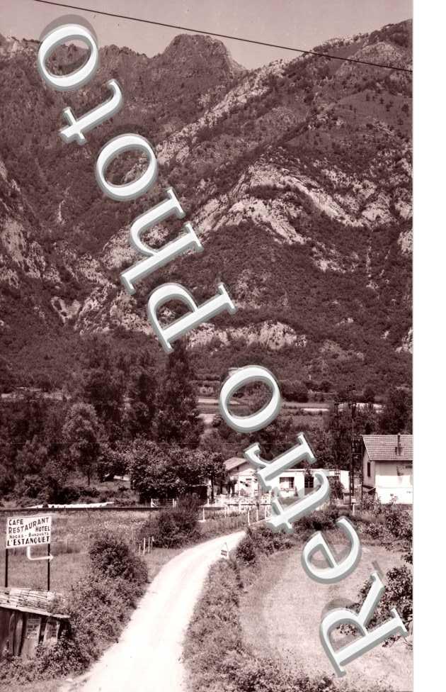 Hotel Retaurant Bar L'Estanquet Route d'Argeles-Gazost Au bord du Gave Face ua Pibeste