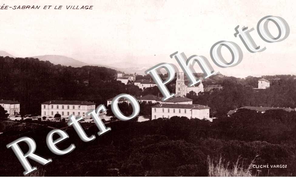 Gée Sabran et le Village